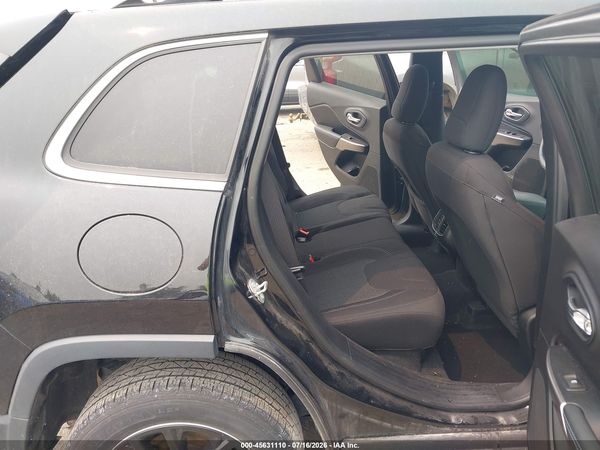 2019 JEEP CHEROKEE LATITUDE FWD