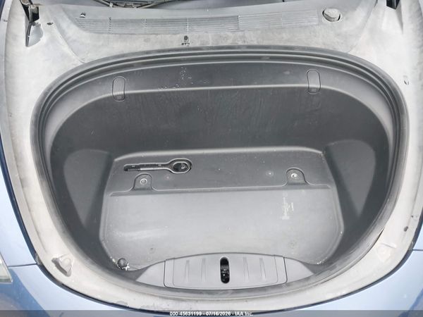 2019 TESLA MODEL 3 — I10