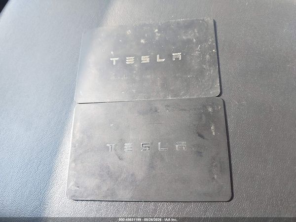 2019 TESLA MODEL 3 — I11