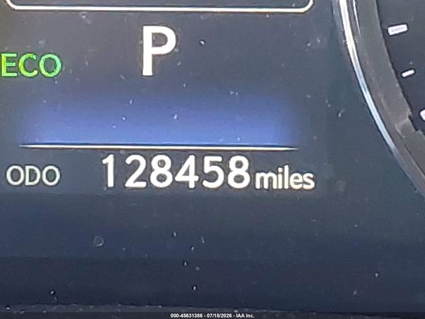 2017 LEXUS IS 200T