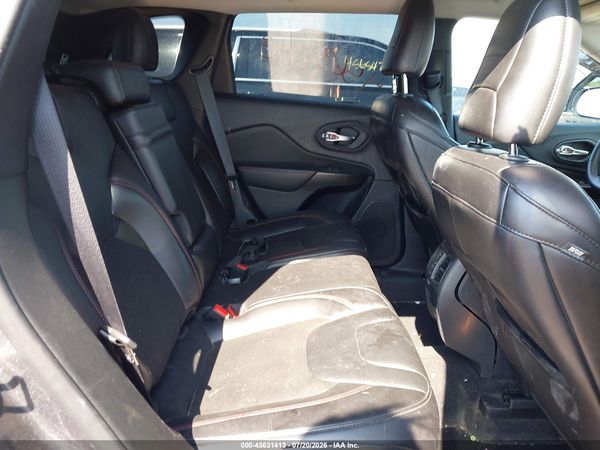 2019 JEEP CHEROKEE TRAILHAWK 4X4