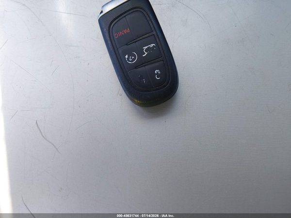 2022 JEEP CHEROKEE LATITUDE LUX 4X4