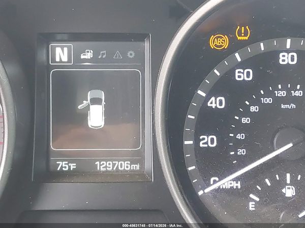 2017 HYUNDAI SANTA FE SE
