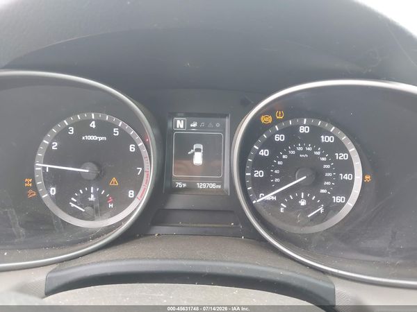 2017 HYUNDAI SANTA FE SE