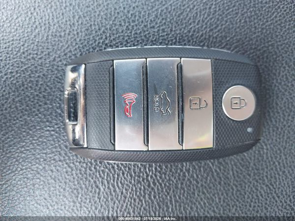2020 KIA OPTIMA SE
