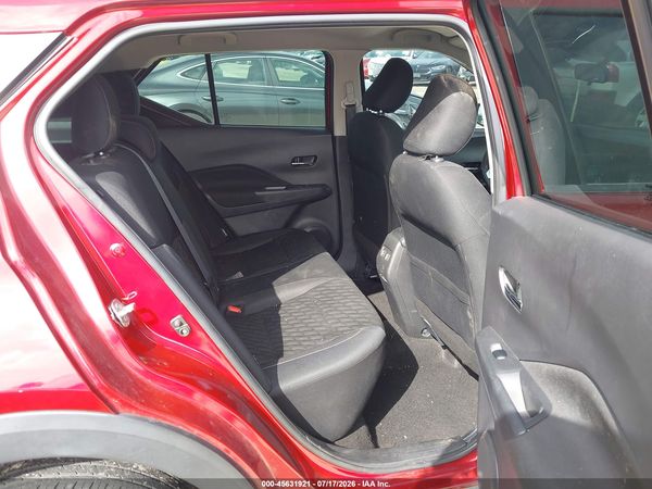2022 NISSAN KICKS SV XTRONIC CVT — I8