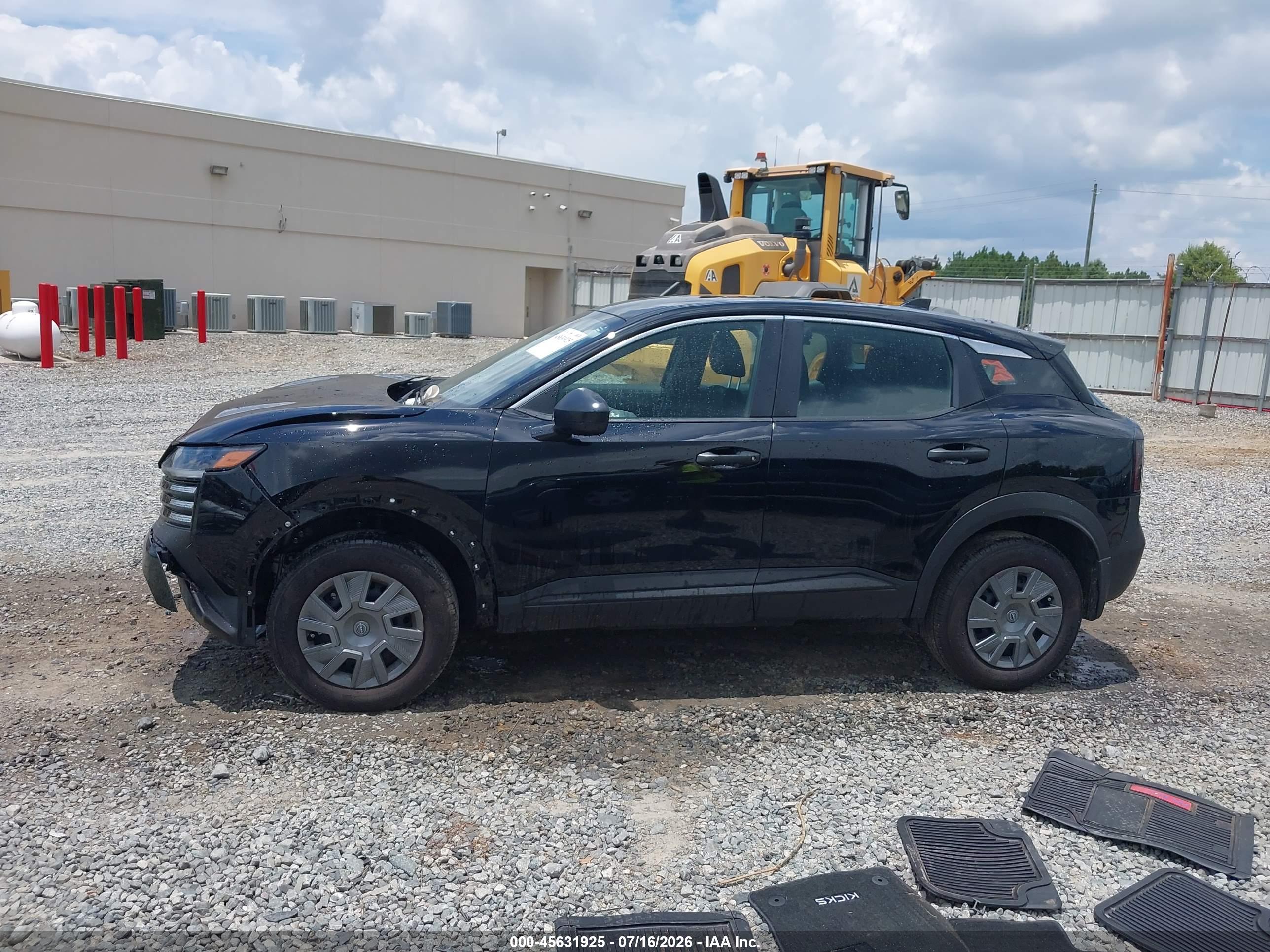 2026 NISSAN KICKS S