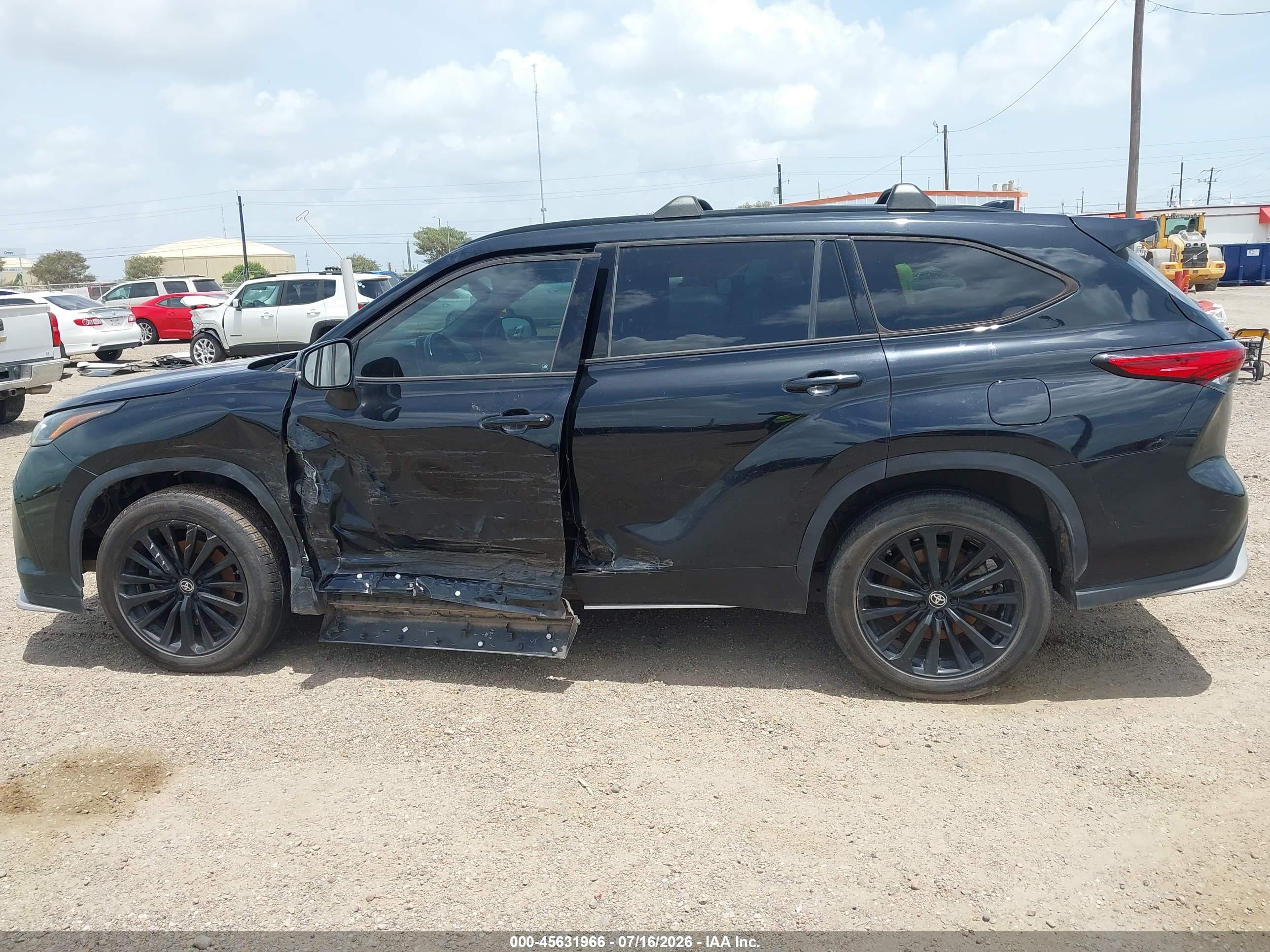 2023 TOYOTA HIGHLANDER XSE