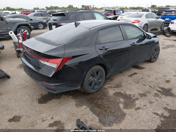 2022 HYUNDAI ELANTRA SEL