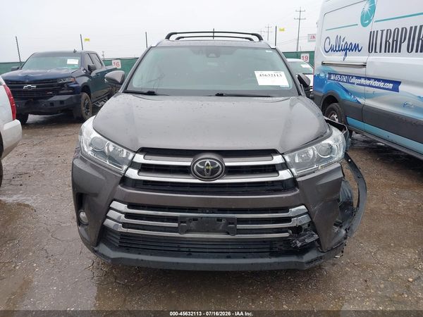 2018 TOYOTA HIGHLANDER LIMITED PLATINUM