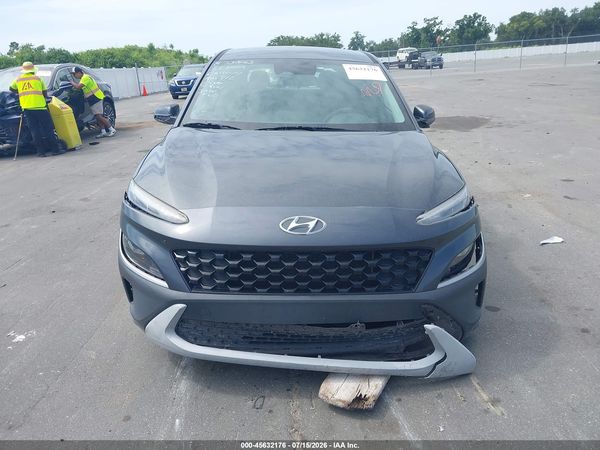 2022 HYUNDAI KONA SE
