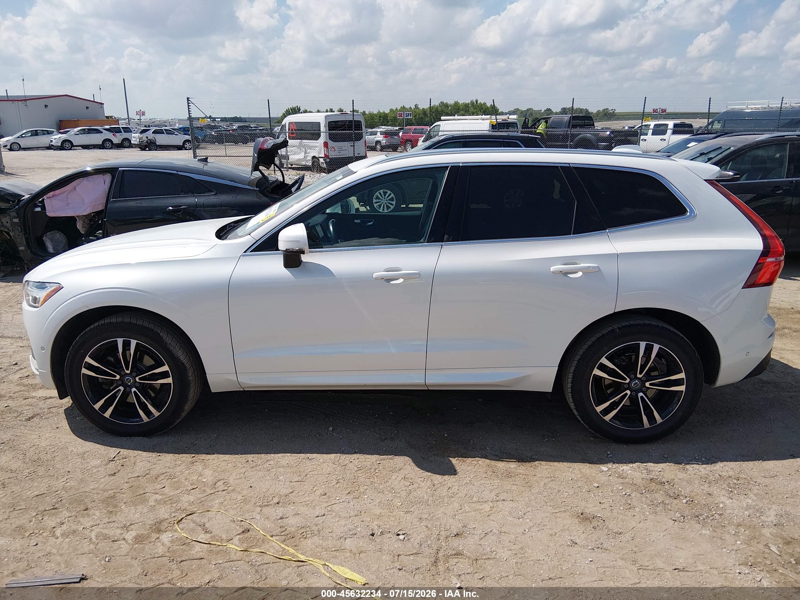 2019 VOLVO XC60 T5 MOMENTUM
