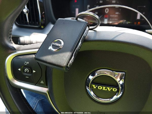 2019 VOLVO XC60 T5 MOMENTUM