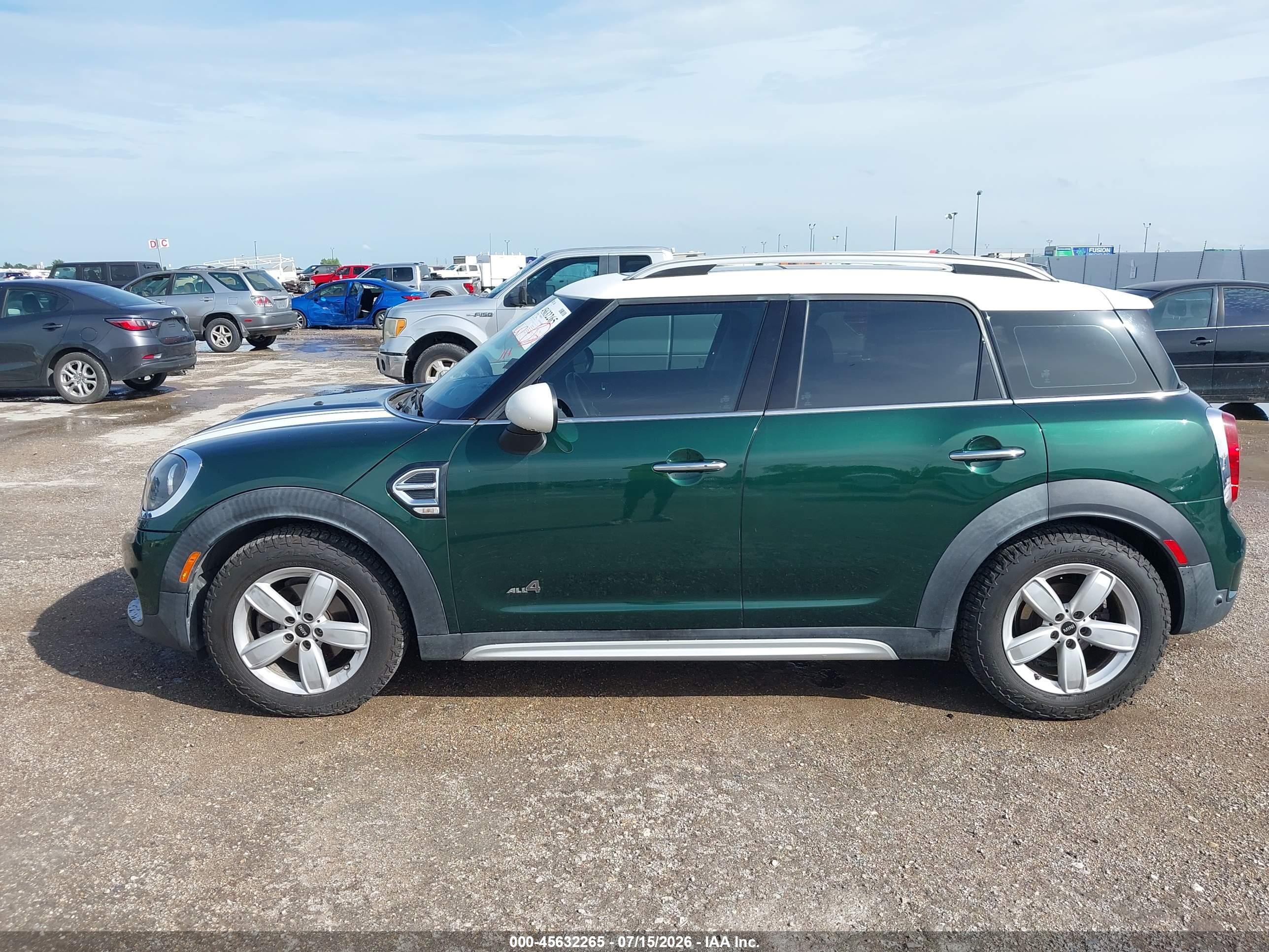 2017 MINI COUNTRYMAN COOPER