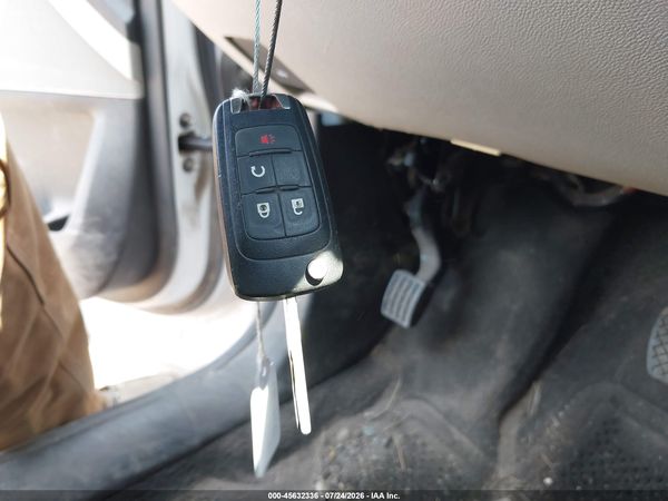 2016 CHEVROLET EQUINOX LT — I11