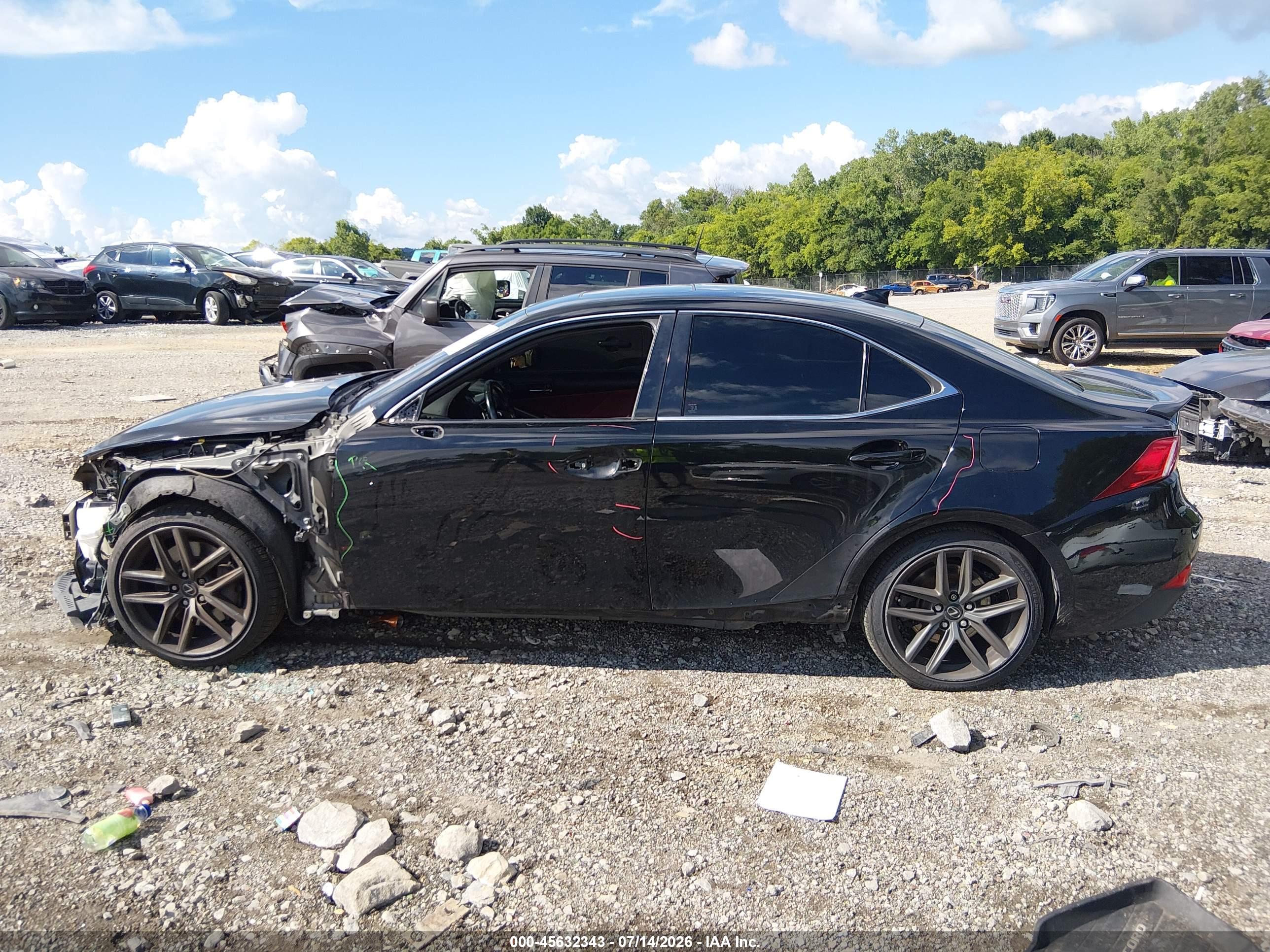 2016 LEXUS IS 200T