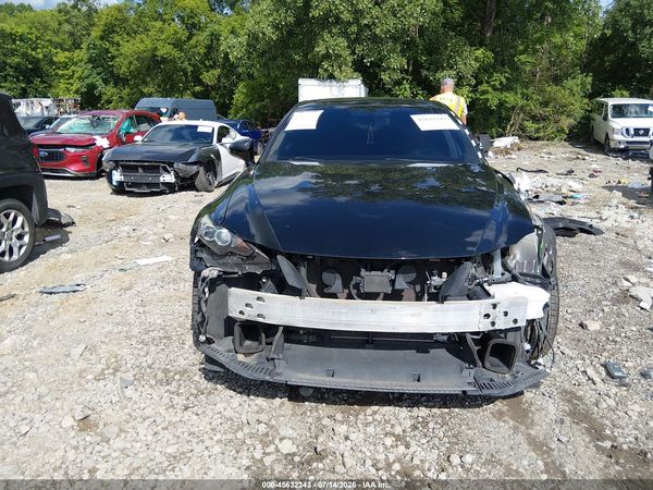 2016 LEXUS IS 200T