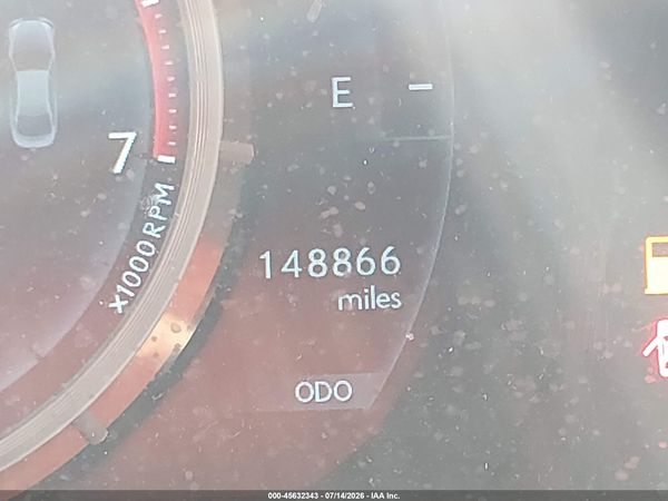 2016 LEXUS IS 200T