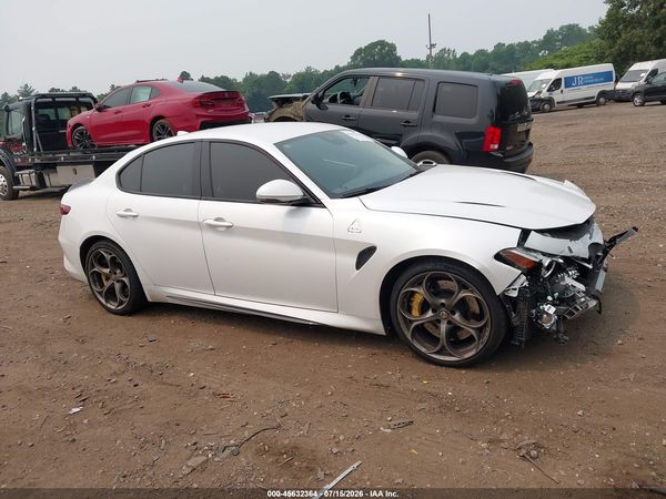 2017 ALFA ROMEO GIULIA QUADRIFOGLIO