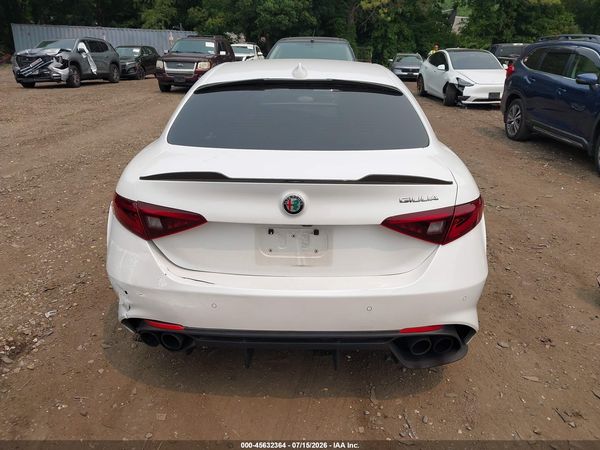2017 ALFA ROMEO GIULIA QUADRIFOGLIO