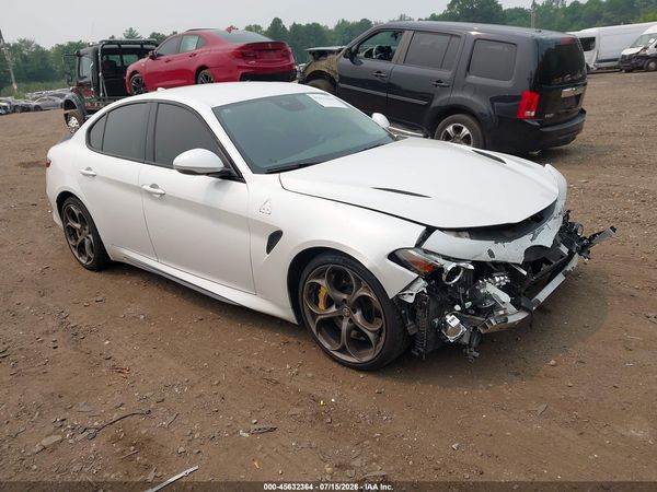 2017 ALFA ROMEO GIULIA QUADRIFOGLIO