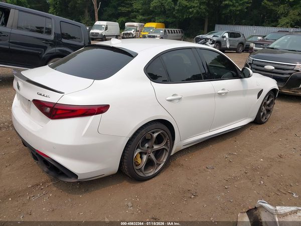 2017 ALFA ROMEO GIULIA QUADRIFOGLIO