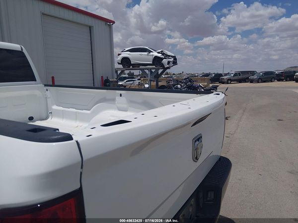 2018 RAM 2500 ST CREW CAB 4X2