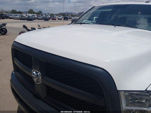2018 RAM 2500 ST CREW CAB 4X2