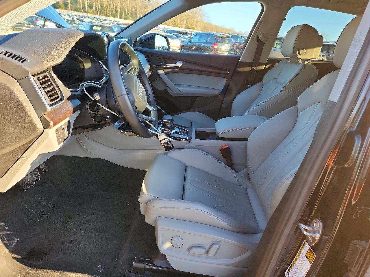 2024 AUDI Q5 E S Line quattro Premium