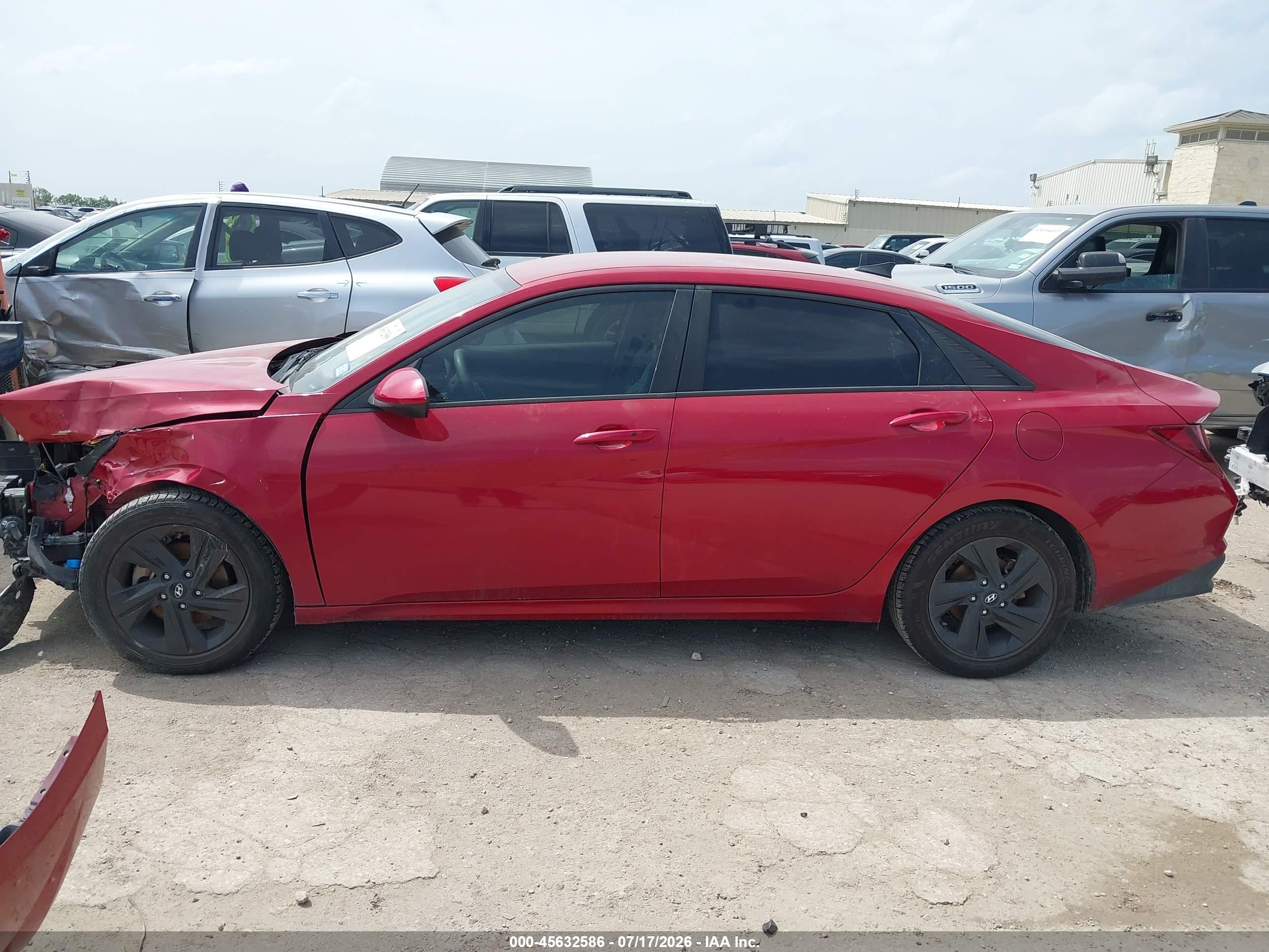 2022 HYUNDAI ELANTRA SEL