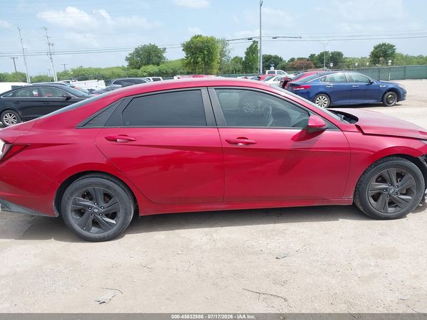 2022 HYUNDAI ELANTRA SEL