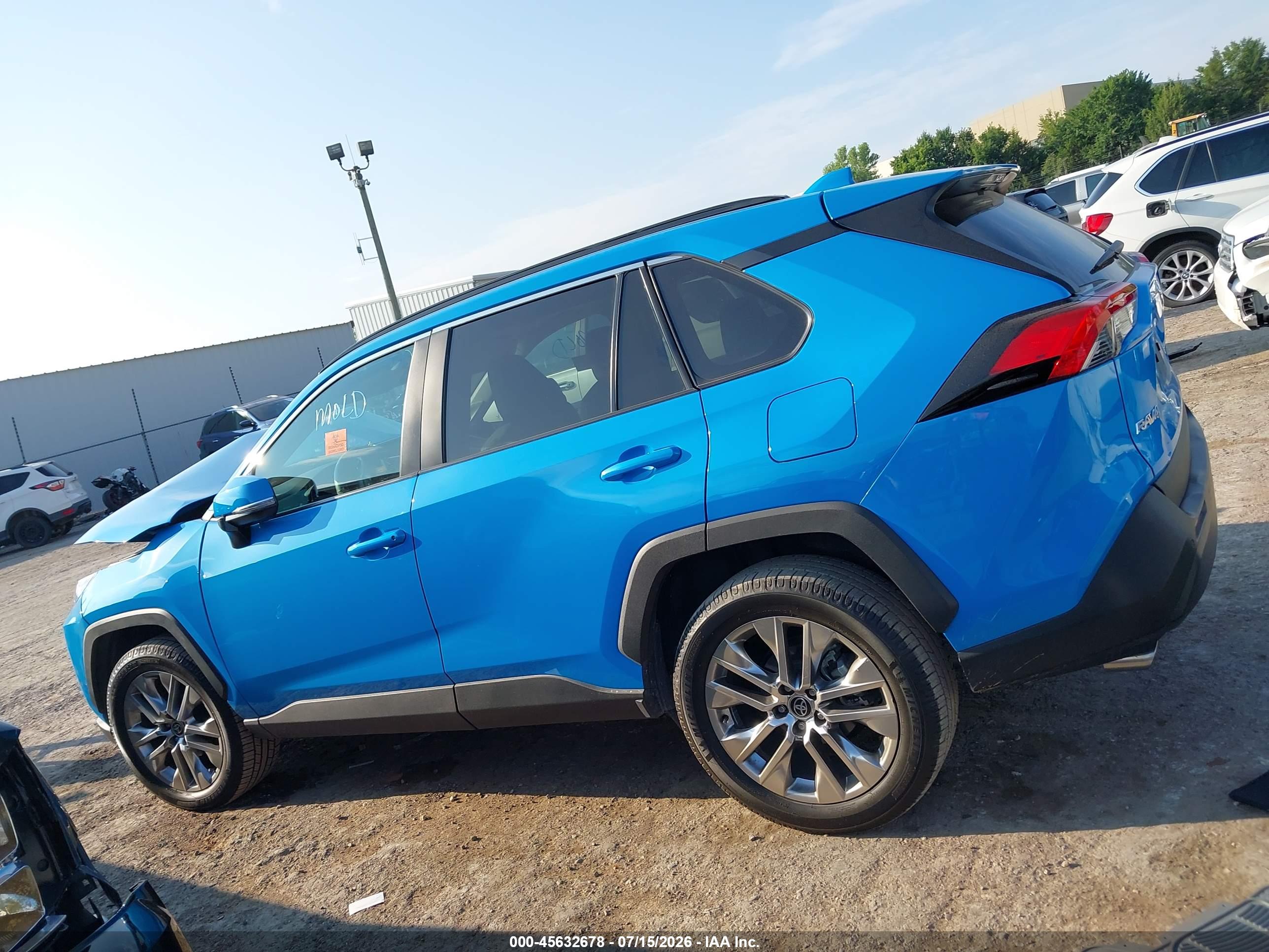 2021 TOYOTA RAV4 XLE PREMIUM