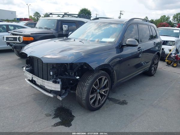 2022 BMW X7 M50I