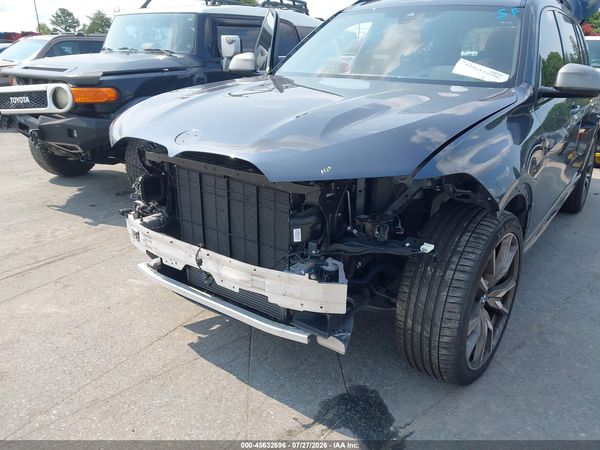2022 BMW X7 M50I