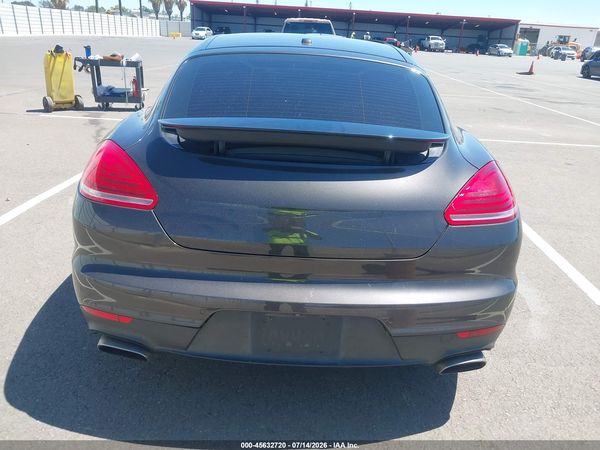 2014 PORSCHE PANAMERA 4