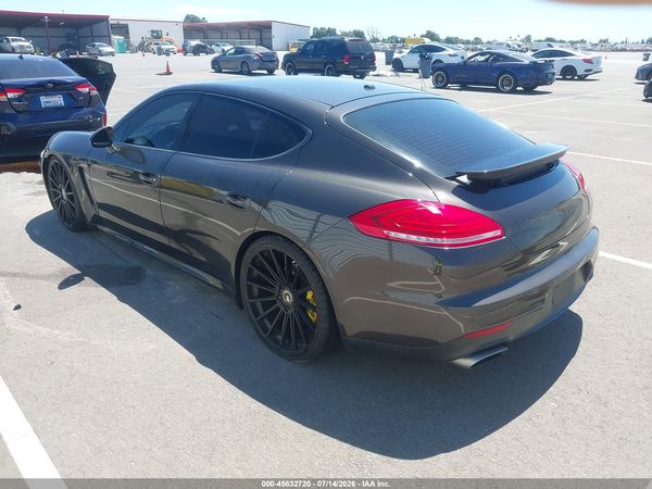 2014 PORSCHE PANAMERA 4
