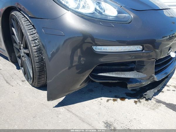 2014 PORSCHE PANAMERA 4