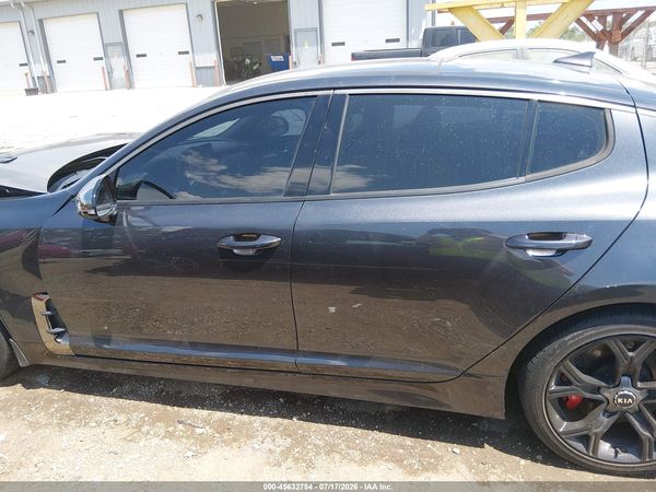 2019 KIA STINGER