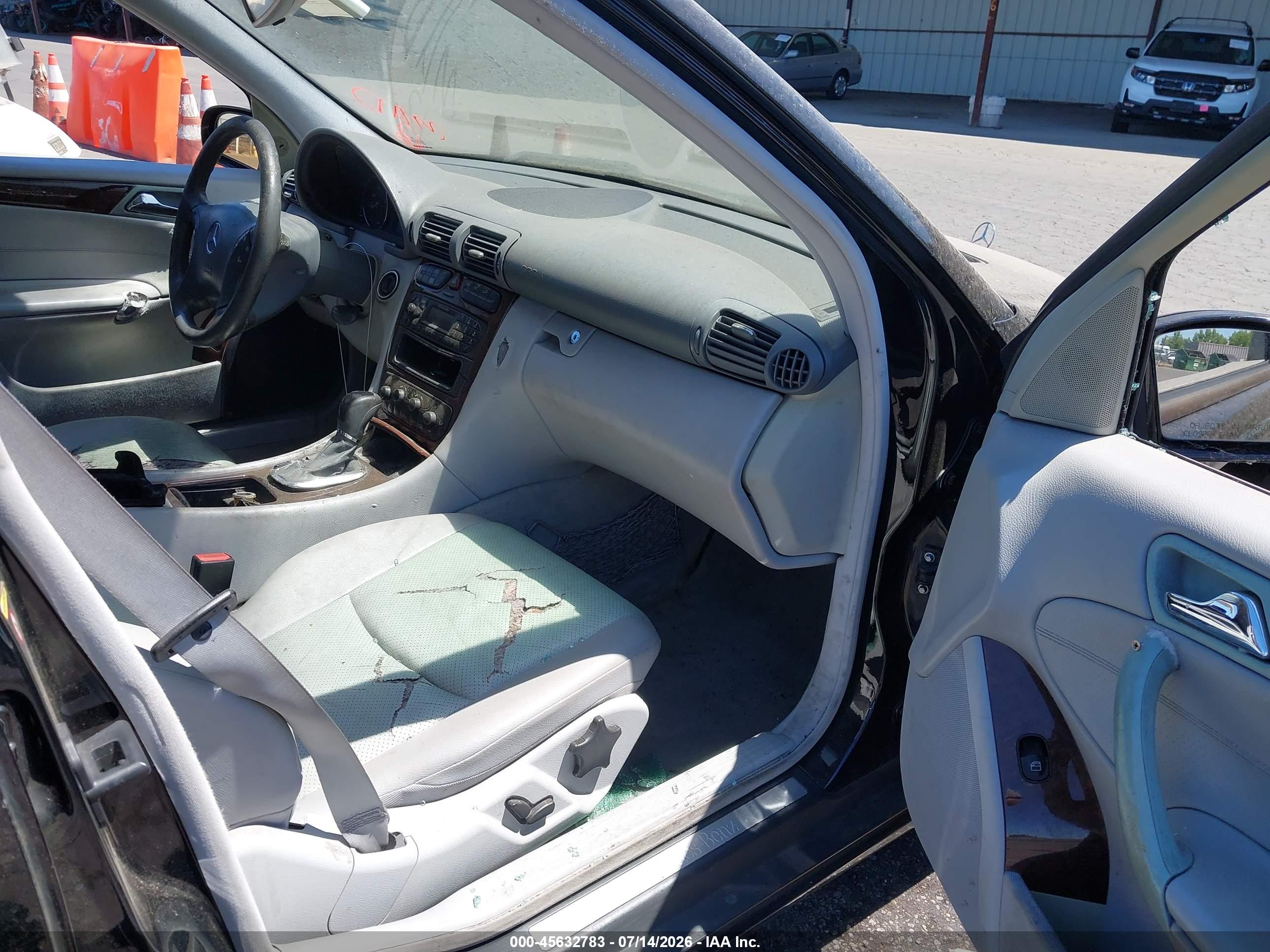 2004 MERCEDES-BENZ C 240 C240