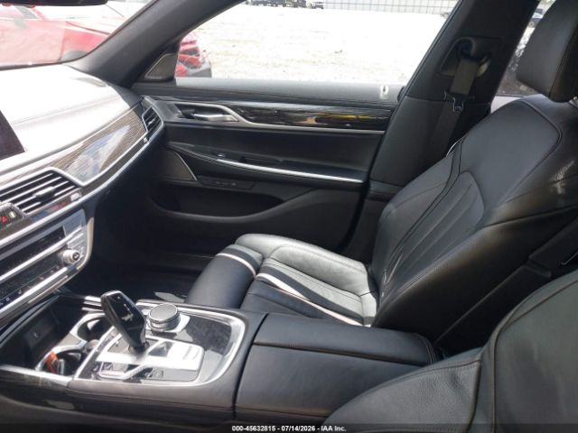 2019 BMW 740i