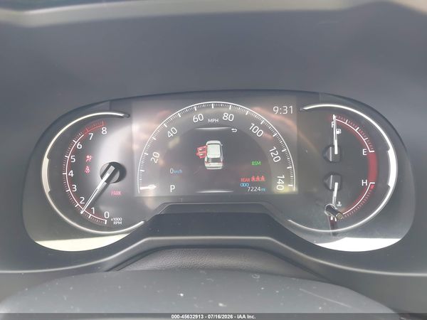 2025 TOYOTA RAV4 XLE