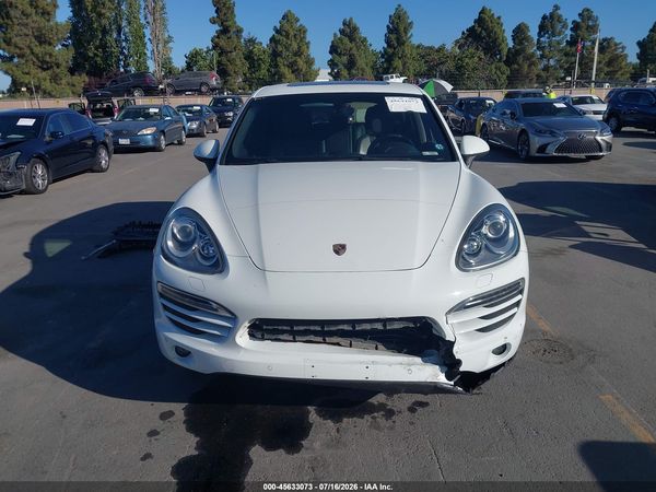 2014 PORSCHE CAYENNE