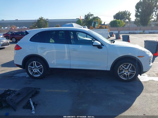 2014 PORSCHE CAYENNE