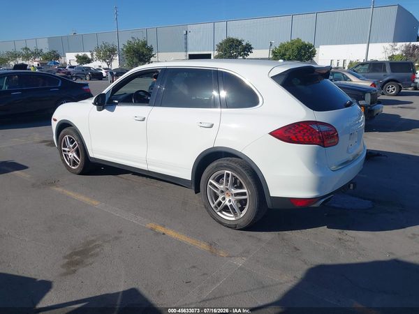 2014 PORSCHE CAYENNE