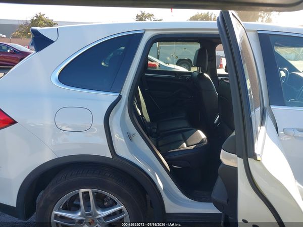2014 PORSCHE CAYENNE