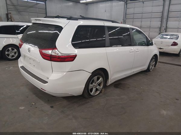 2015 TOYOTA SIENNA LE 8 PASSENGER — I4