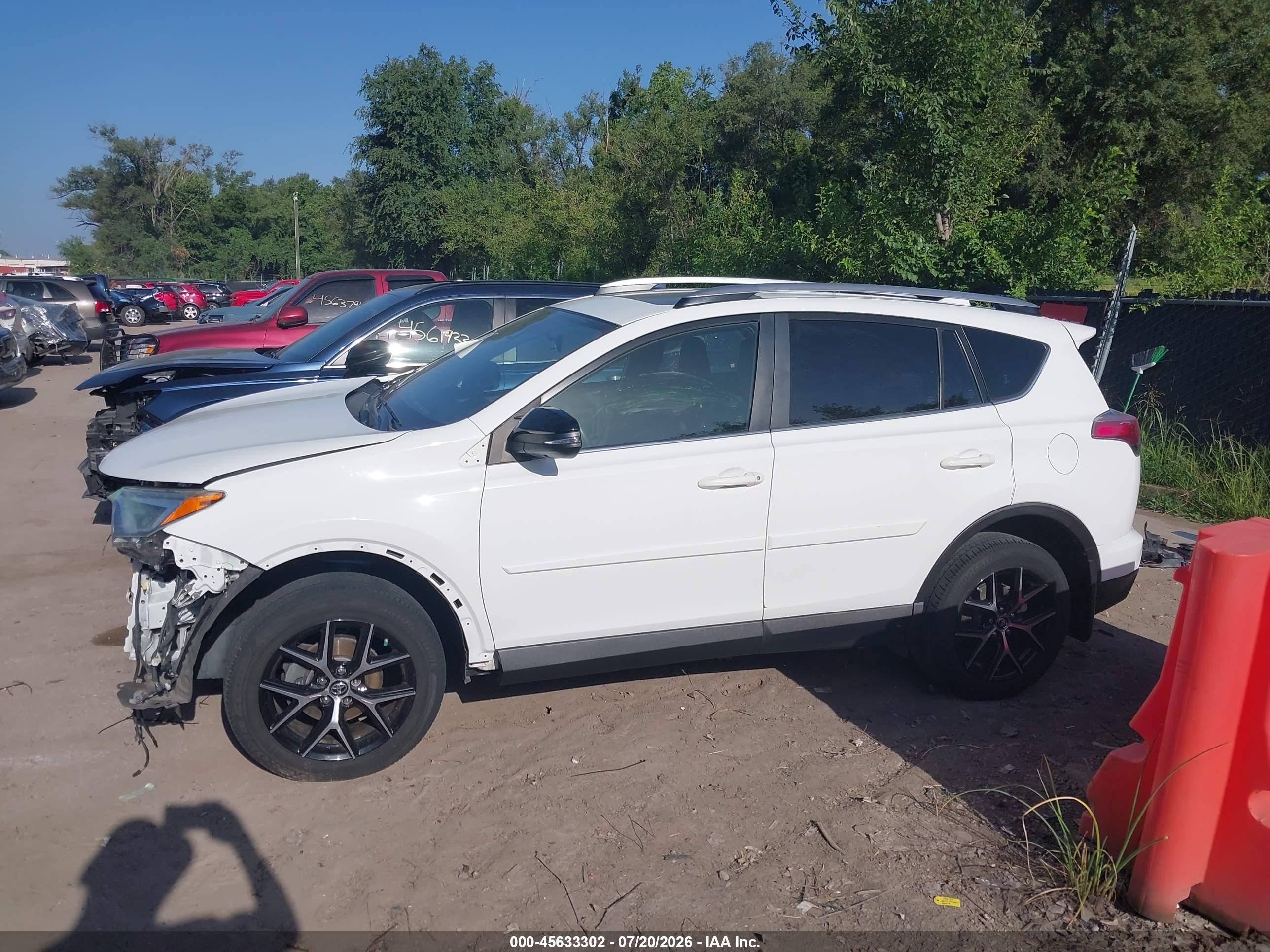 2017 TOYOTA RAV4 SE