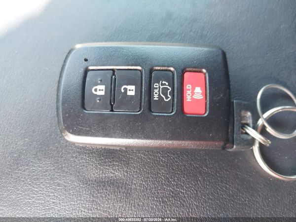 2017 TOYOTA RAV4 SE