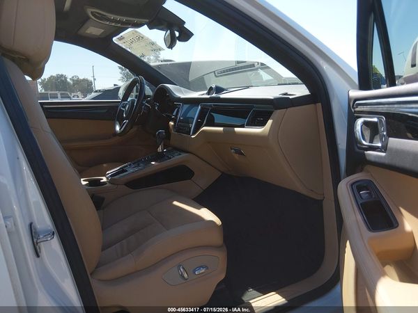 2017 PORSCHE MACAN