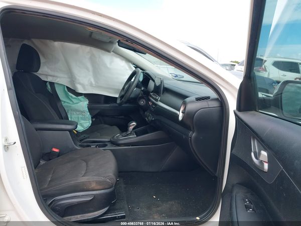2019 KIA FORTE LXS